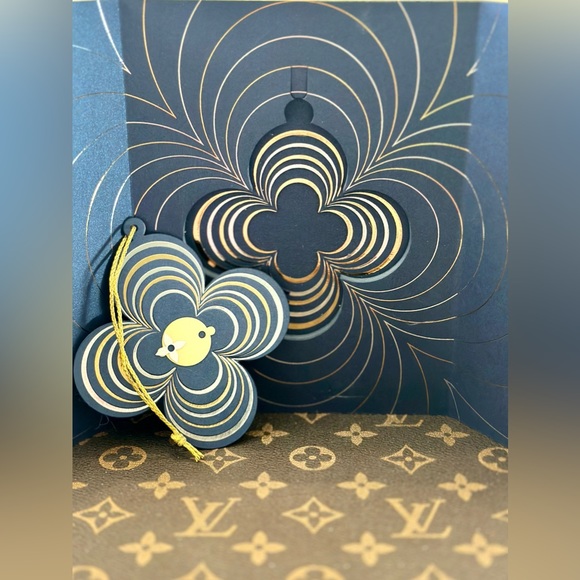 Louis Vuitton Silver Wood EPI Trunk Vivienne Ornament 2021 - Picture 7 of 9